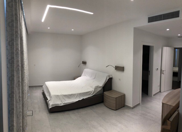 Portomaso, Furnished Penthouse's Image 8