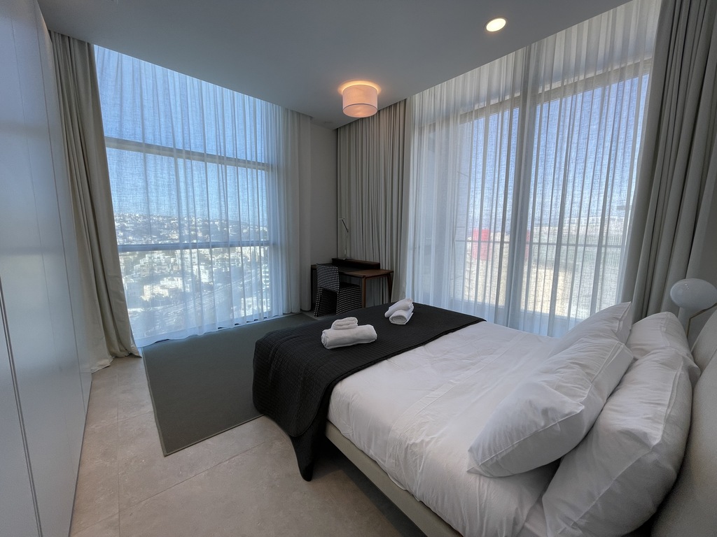 Pendergardens, Luxury Furnished Apartment's Image 3