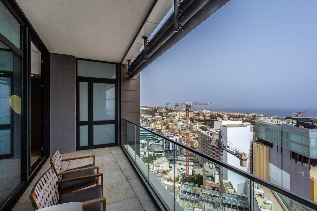 Pendergardens, Luxury Furnished Apartment's Image 3