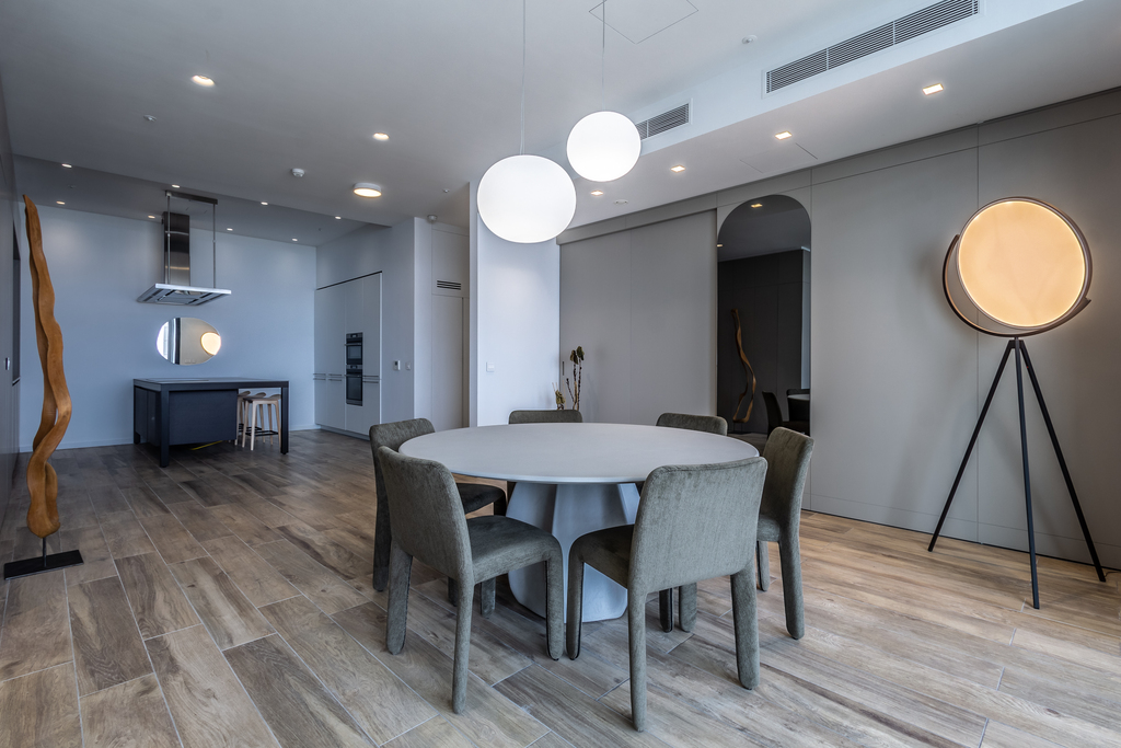 Pendergardens, Luxury Furnished Apartment's Image 4