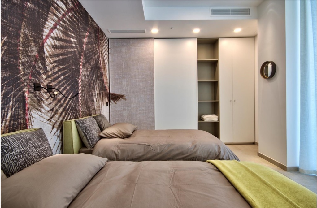 Pendergardens Luxury Furnished Apartment's Image 9