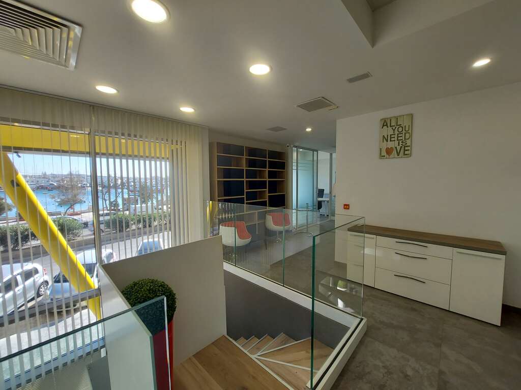 Sliema, Fully Equipped Office's Image 2