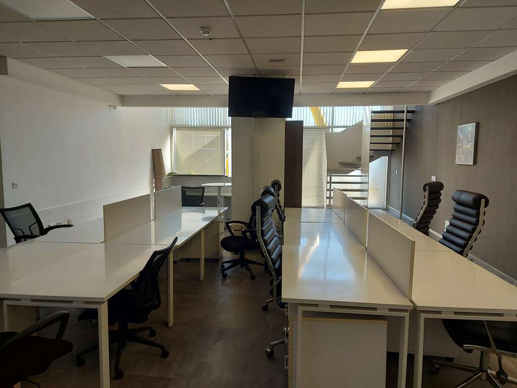 Sliema, Fully Equipped Office's Image 8