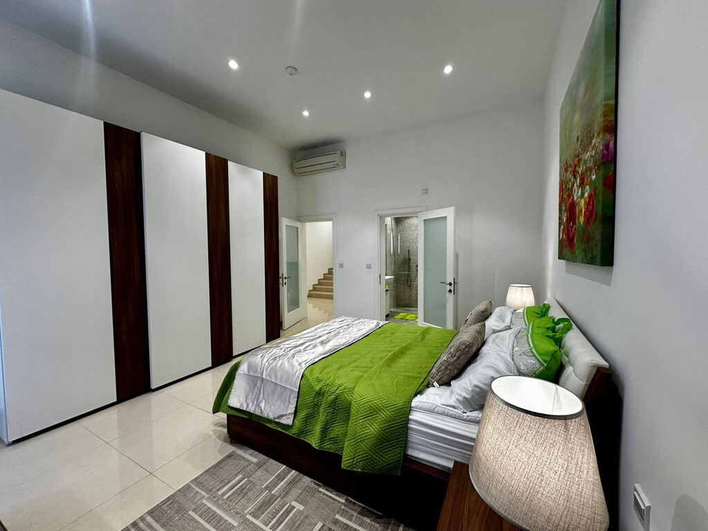 Sliema Furnished Apartment's Image 11