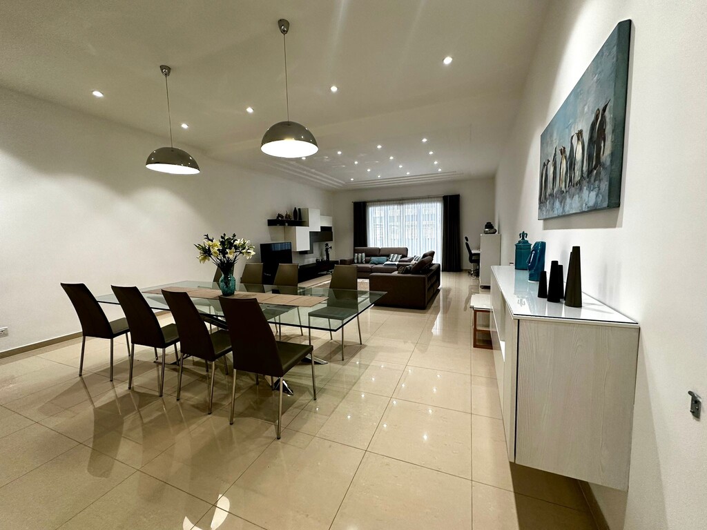 Sliema Furnished Apartment's Image 6