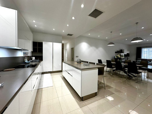 Sliema Furnished Apartment's Image 7
