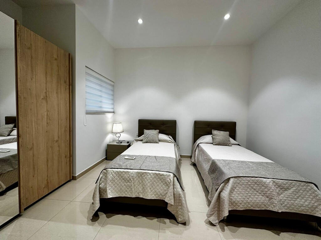 Sliema Furnished Apartment's Image 3