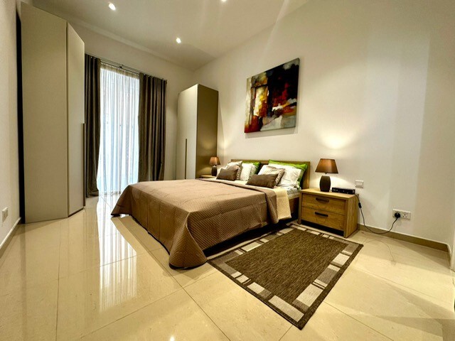Sliema Furnished Apartment's Image 12