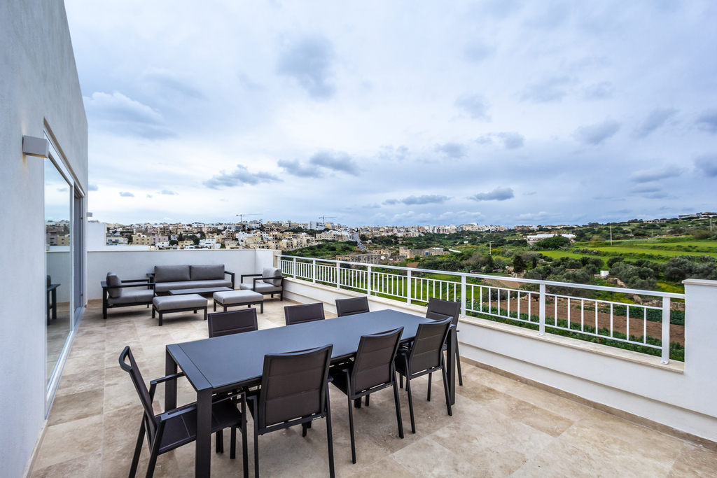 Swieqi Luxury Furnished Penthouse's Image 4