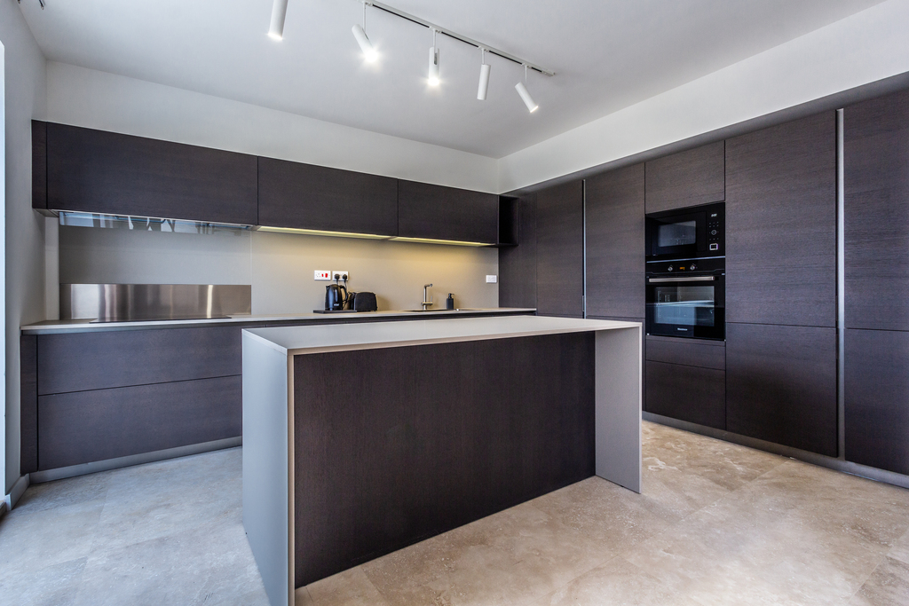 Swieqi, Luxury Furnished Apartment's Image 3