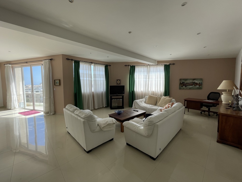 P_005792_St.Julians-apartment-to