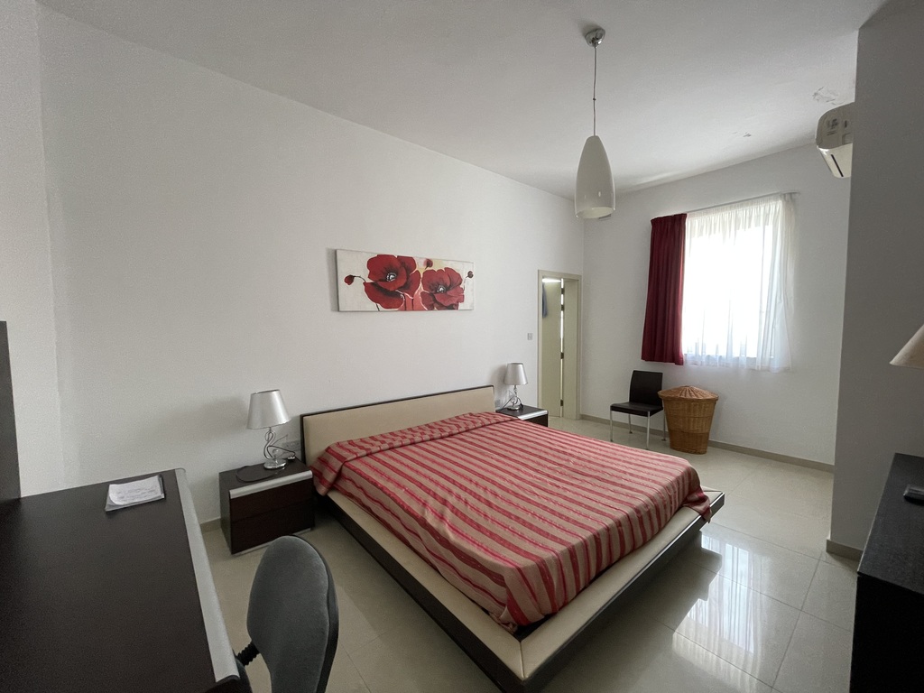 P_005792_St.Julians-apartment-to