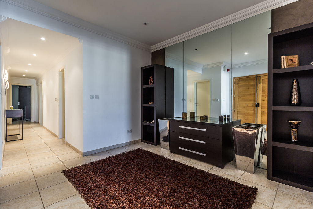 Portomaso, Seafront Apartment's Image 9