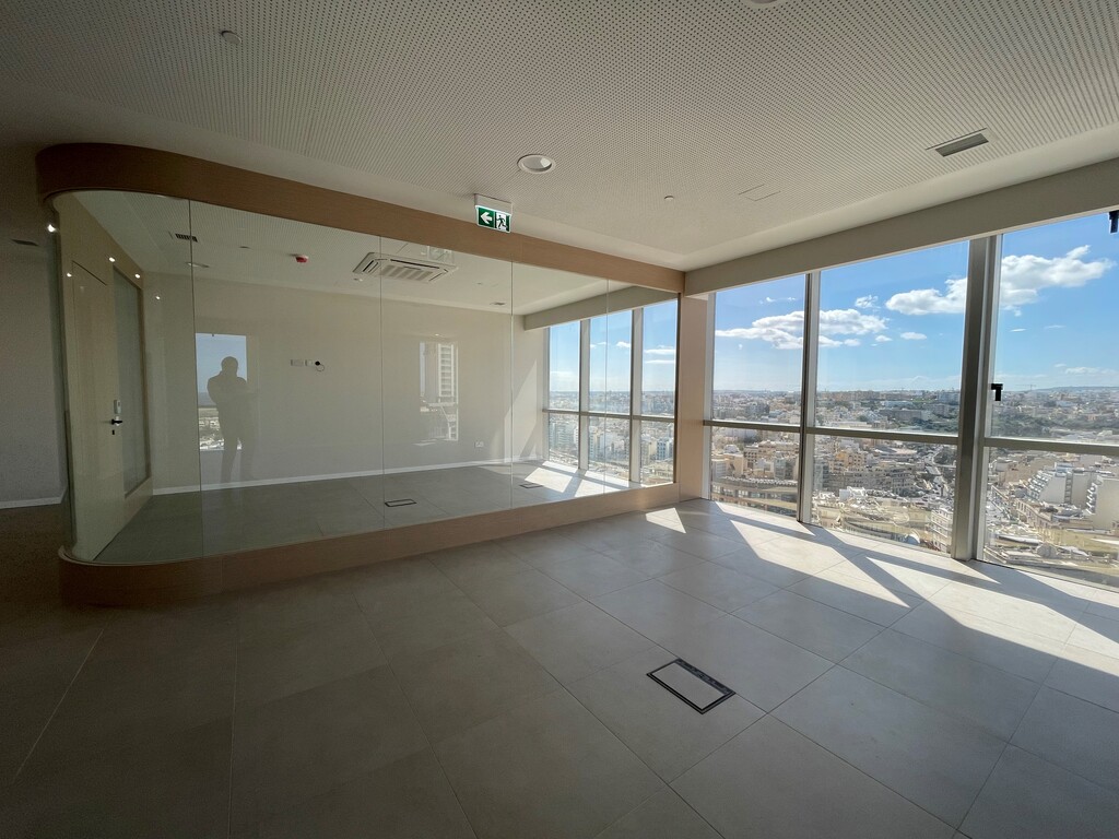 Portomaso, Finished Office's Image 3