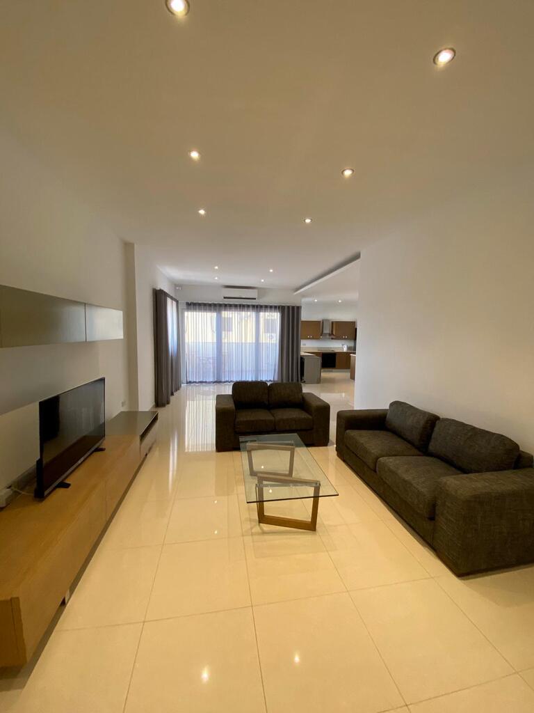 P_005838_Sliema-apartment-to-let