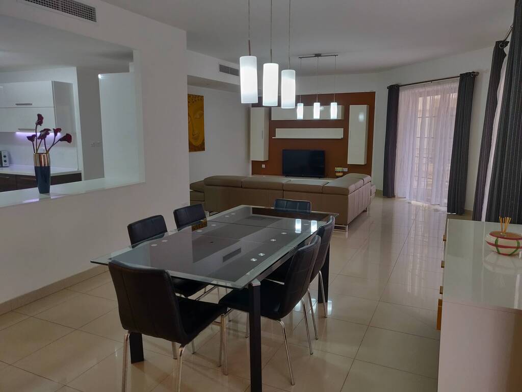 P_005853_Sliema-apartment-to-let