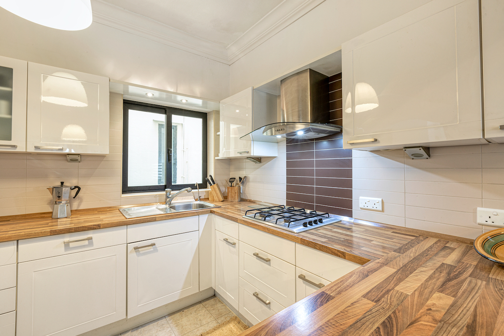 Pembroke, Furnished Apartment's Image 7