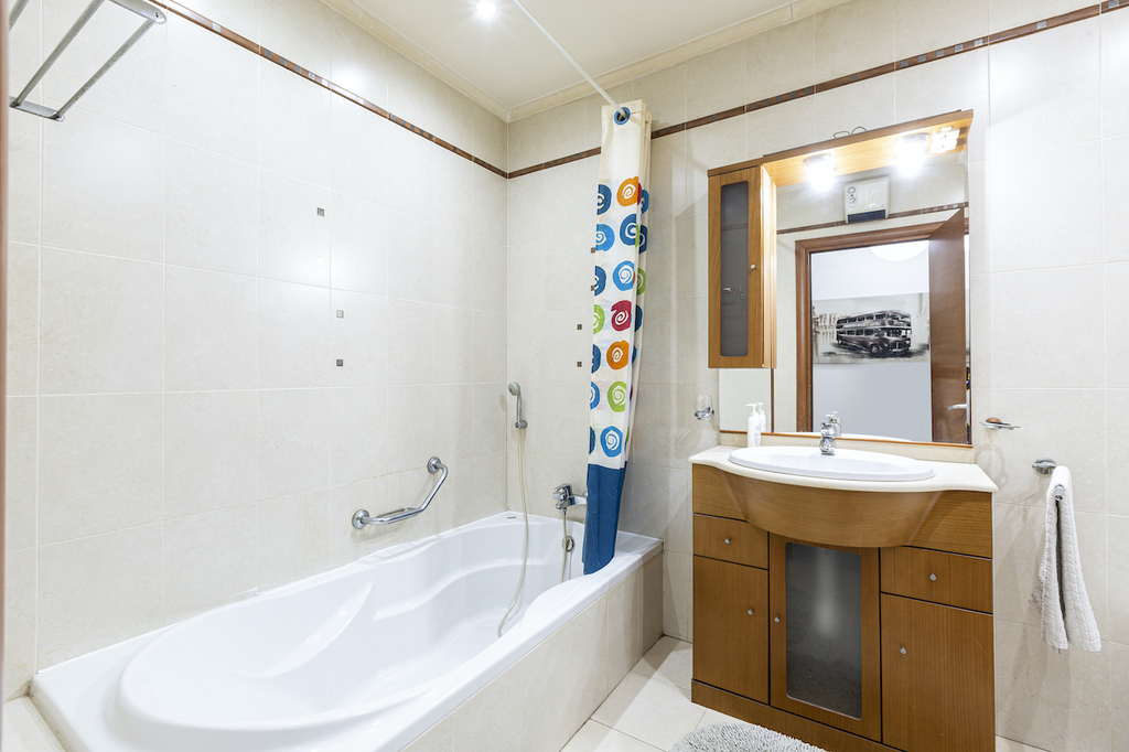 Pembroke, Furnished Apartment's Image 13