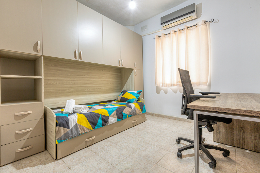 Pembroke, Furnished Apartment's Image 12