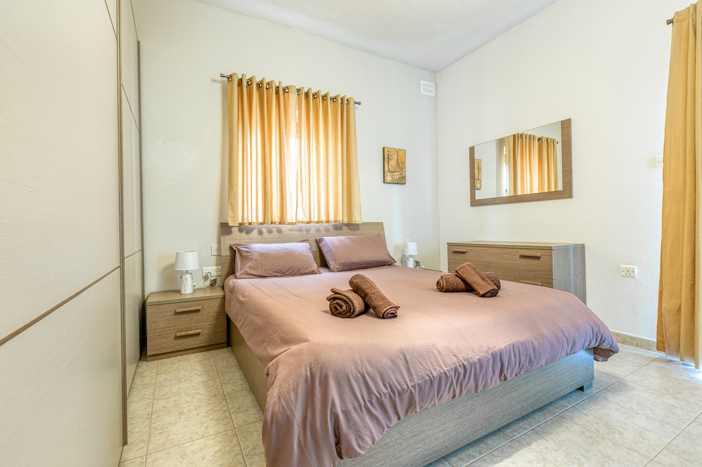 Pembroke, Furnished Apartment's Image 11