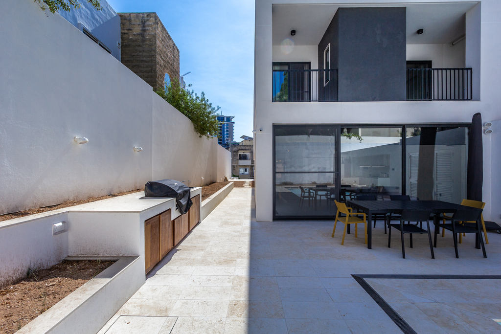 Swieqi, Furnished Villa's Image 5