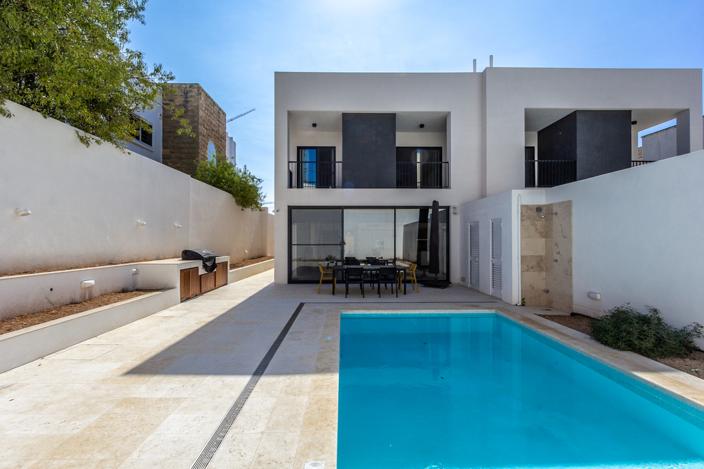 Swieqi, Furnished Villa's Image 3