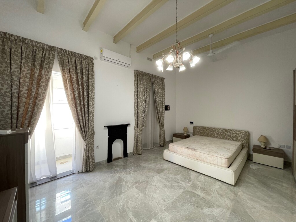 P_005918_Sliema-townhouse-to-let