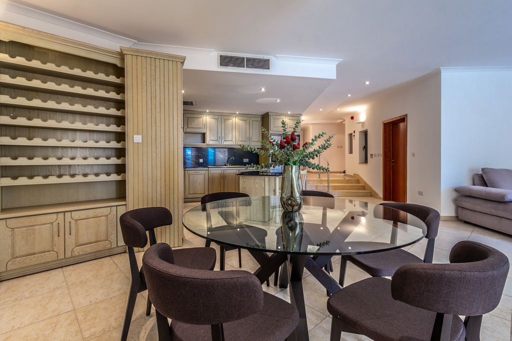 Portomaso, Furnished Apartment's Image 8