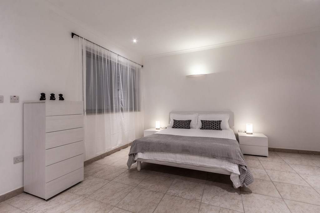 Portomaso, Furnished Apartment's Image 12