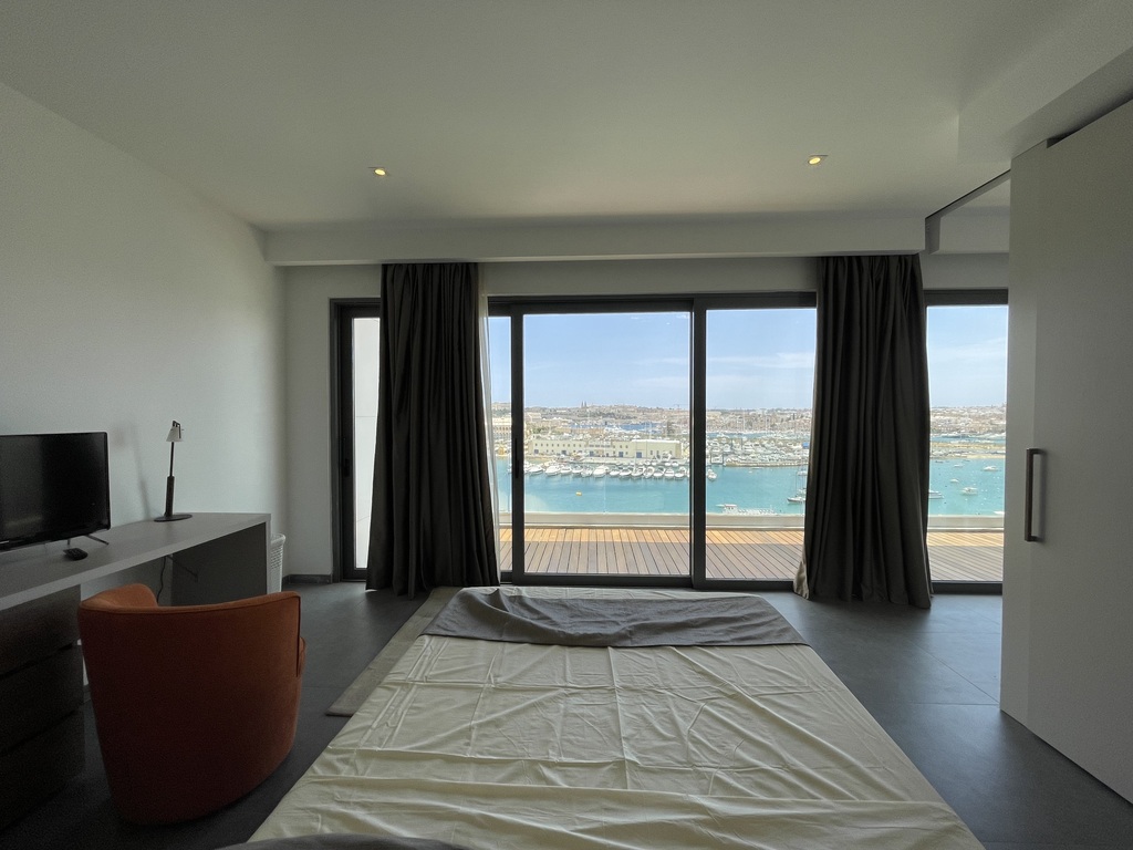 Sliema, Furnished Apartment's Image 5