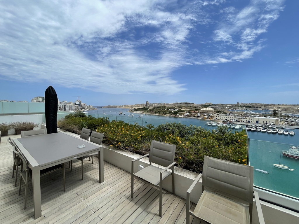 P_005973_Sliema-penthouse-to-let