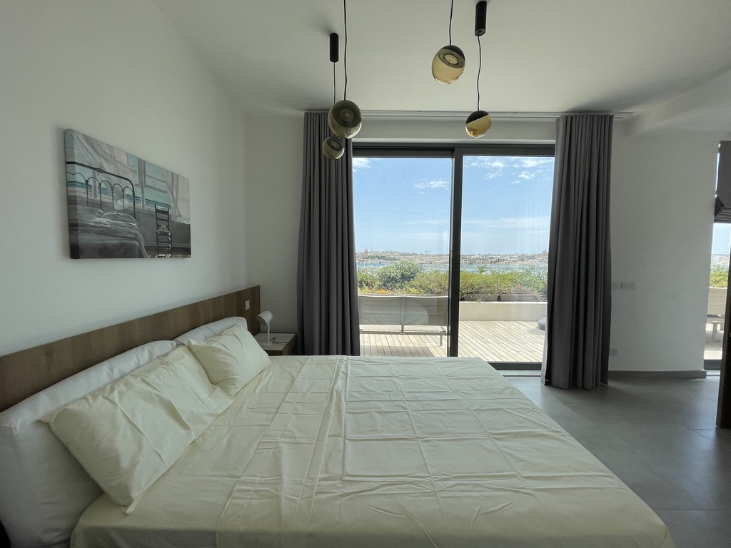 Sliema, Furnished Penthouse's Image 4