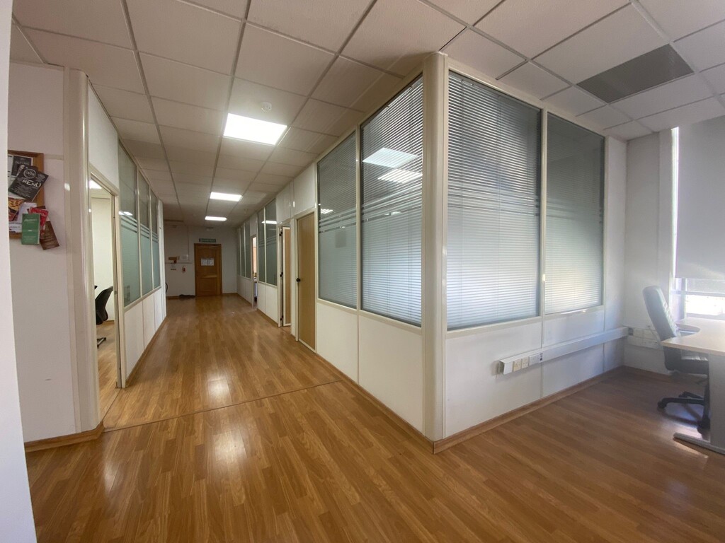 P_005984_Birkirkara-office-to-le