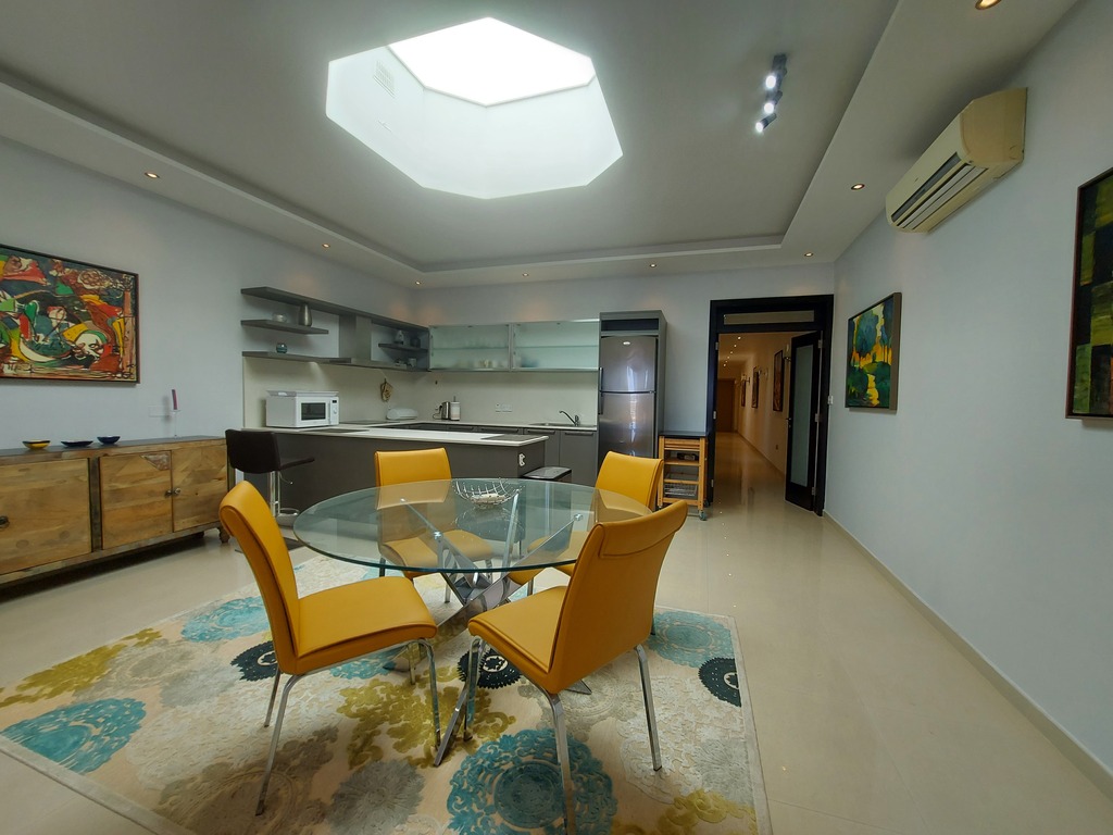 Sliema, Furnished Penthouse's Image 4