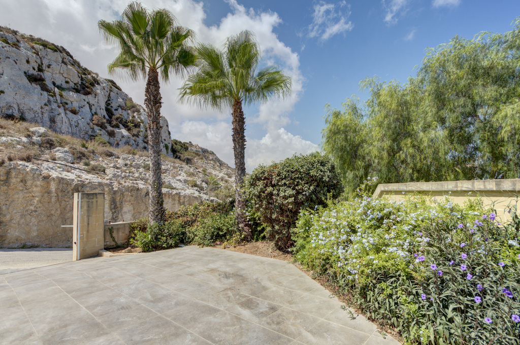 Madliena, Furnished Villa's Image 4