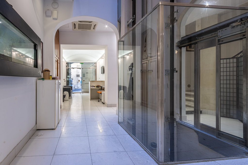 Valletta, Fully Equipped Office's Image 7