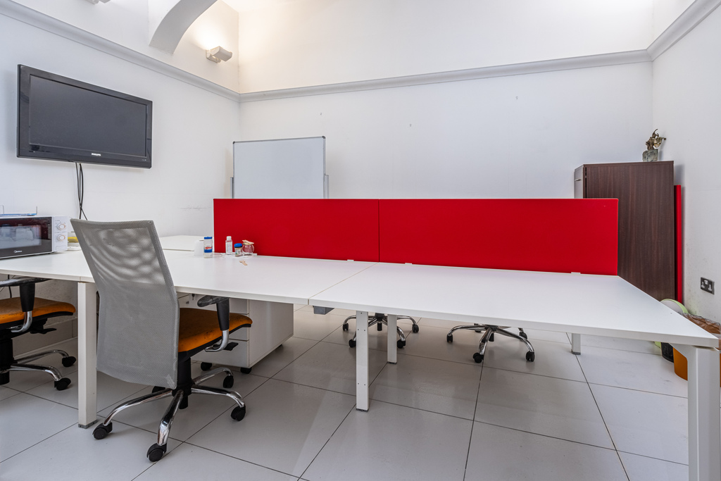 Valletta, Fully Equipped Office's Image 10