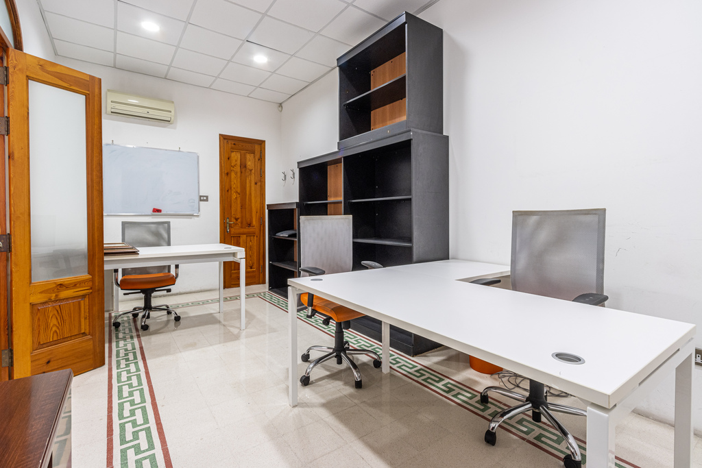 Valletta, Fully Equipped Office's Image 11