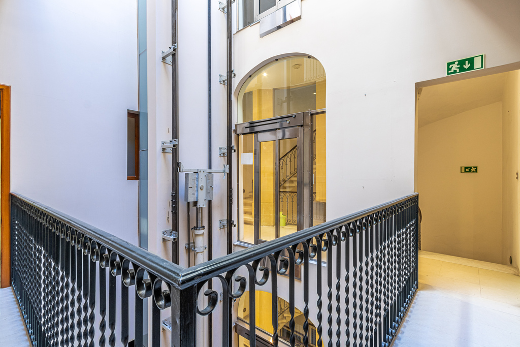 Valletta-office-to-let-14-christie's-malta