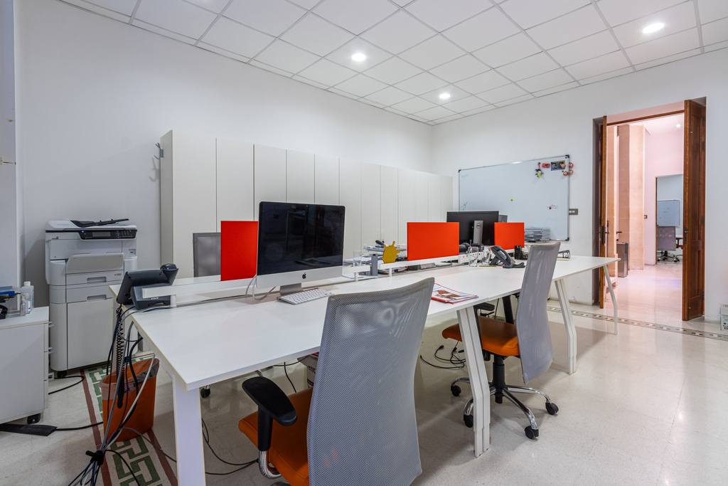 Valletta, Fully Equipped Office's Image 16