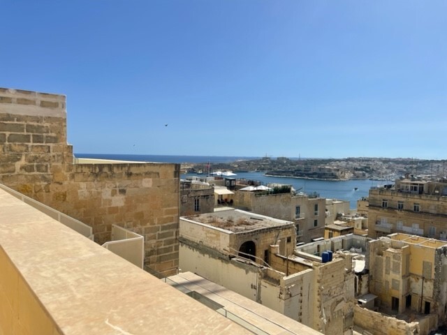 Valletta, Finished Office Block's Image 3