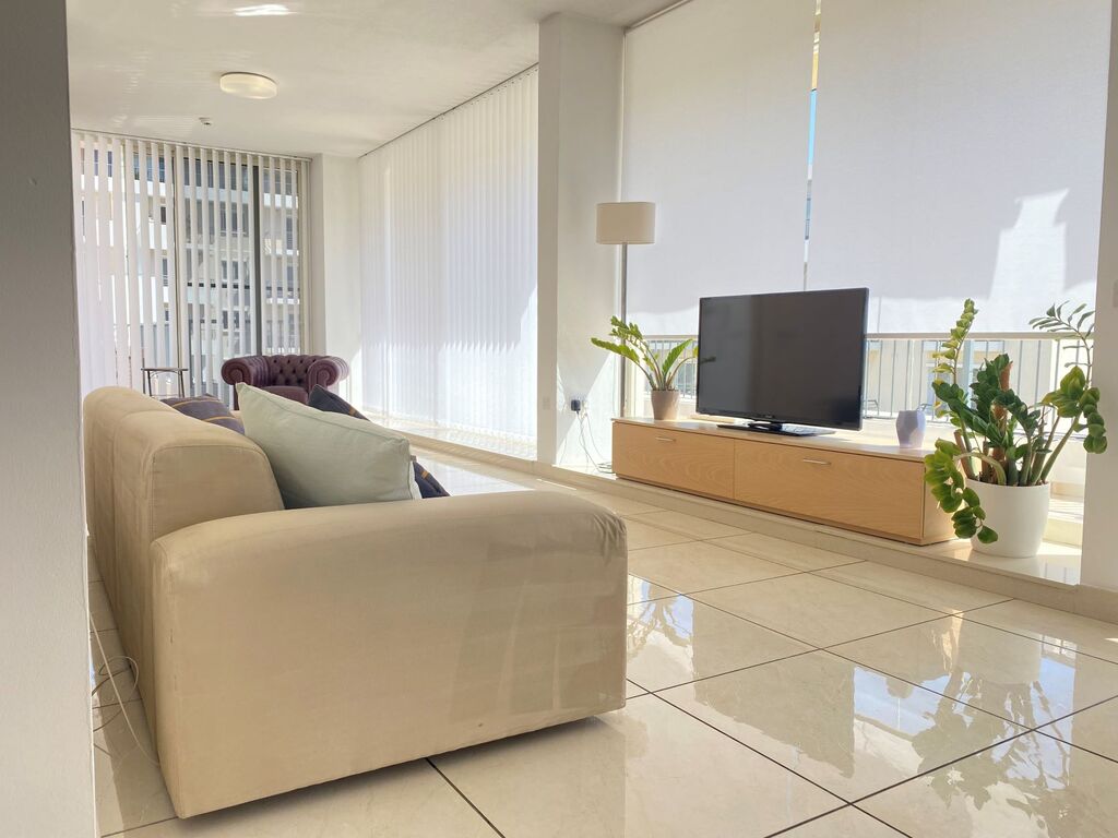 Gzira Furnished Penthouse's Image 3