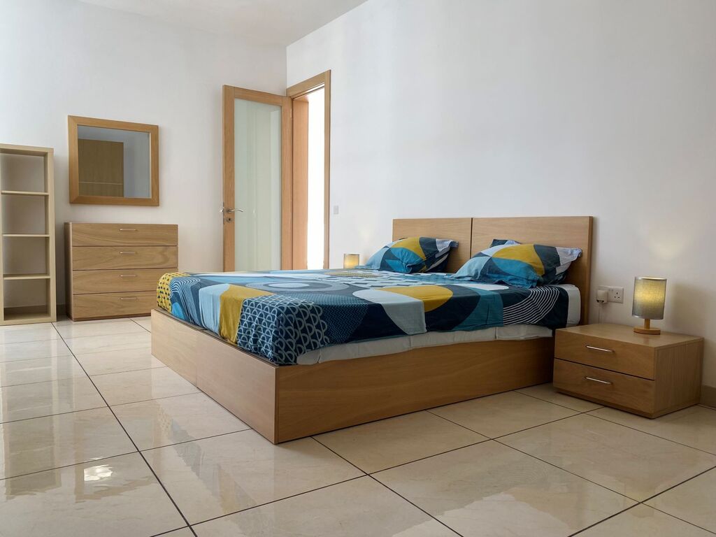 Gzira Furnished Penthouse's Image 8