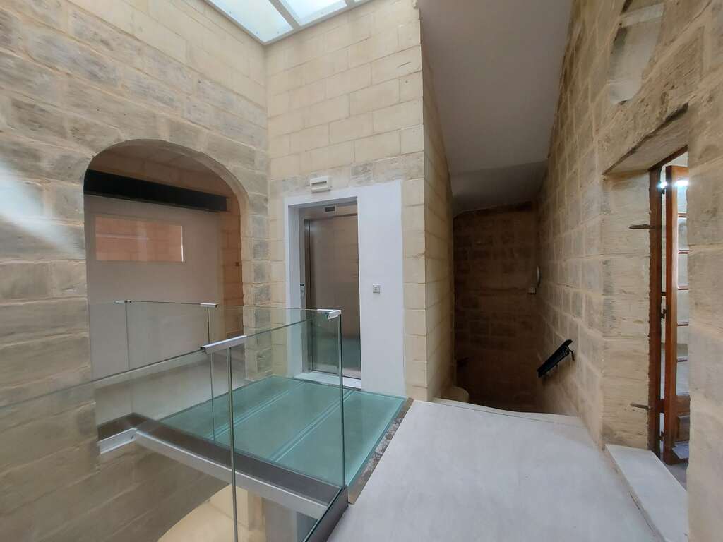 Mosta, Finished Office's Image 3