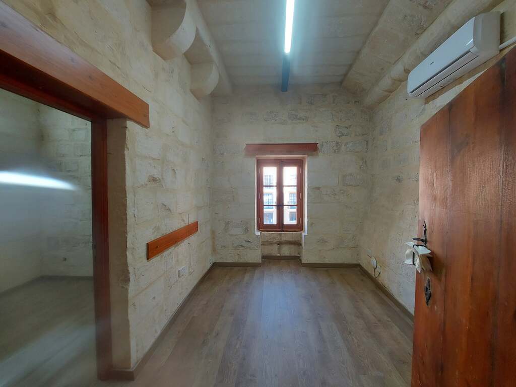 Mosta, Finished Office's Image 5