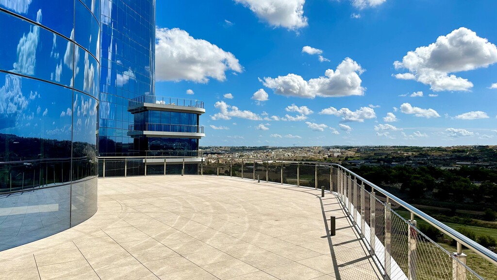 The Quad Business Towers, Finished Office's Image 2