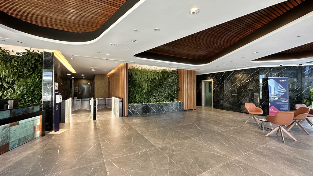 The Quad Business Towers, Finished Office's Image 4