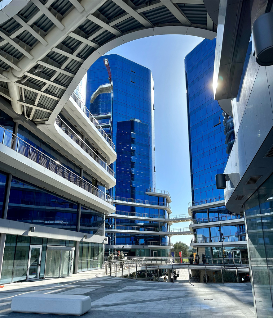 The Quad Business Towers, Finished Office's Image 3