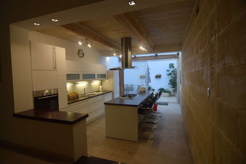 Sliema, Furnished Maisonette's Image 3
