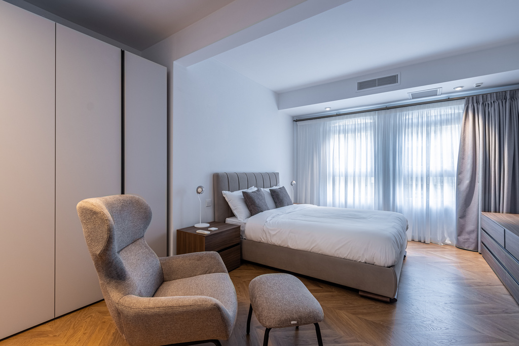 St Julians Seafront Apartment's Image 10